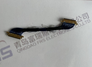 30 핀 50 핀 전기 삭구 집회 0.4 밀리미터 극단적인 LVDS 40 핀 케이블은 검은 재킷을 얇게 합니다